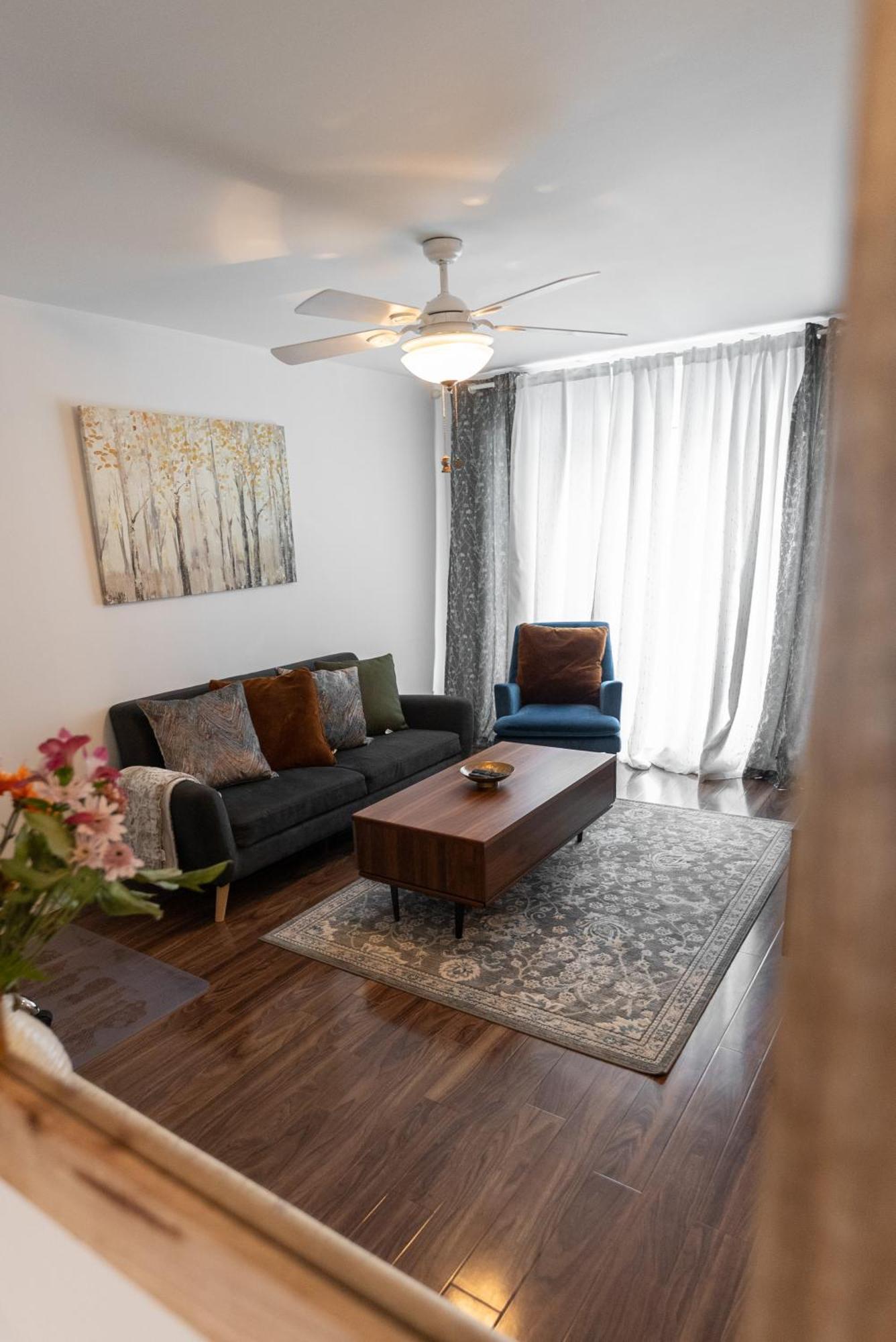 Comfortable Spacious House With Parking Brossard Kültér fotó