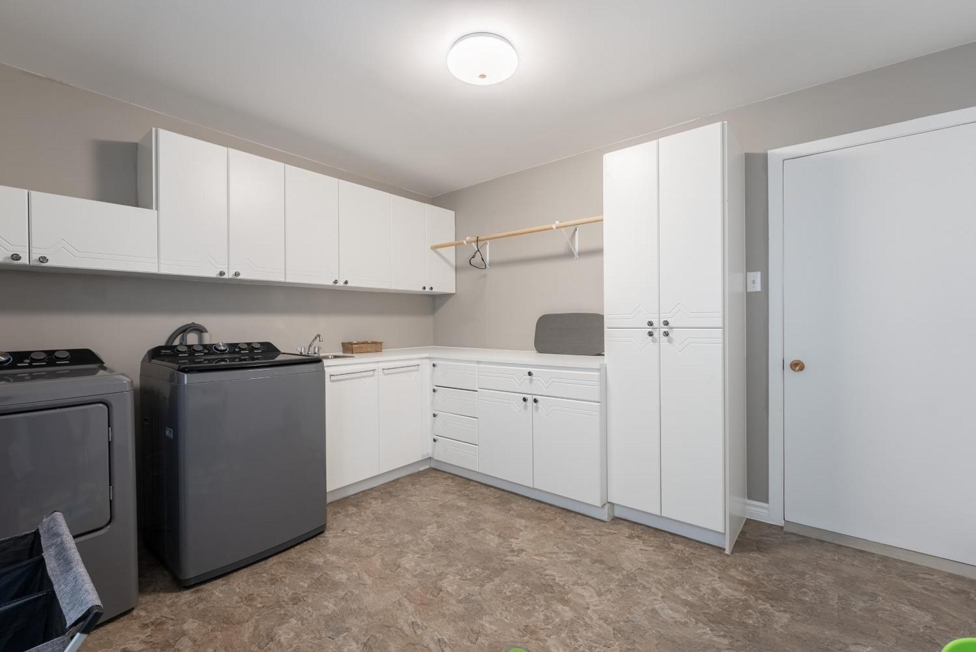 Comfortable Spacious House With Parking Brossard Kültér fotó