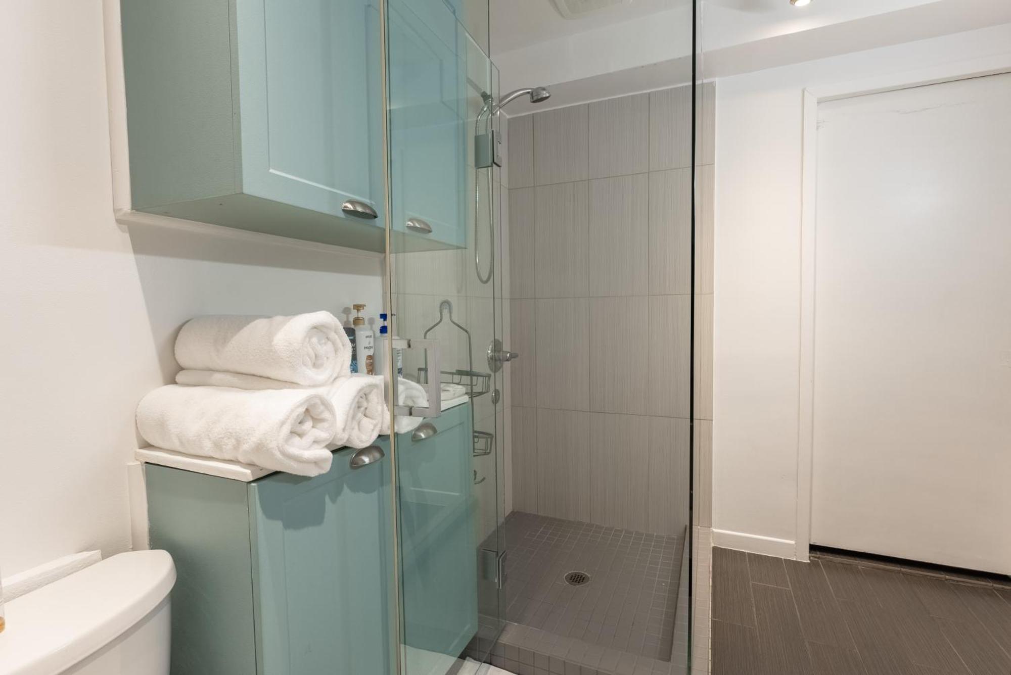 Comfortable Spacious House With Parking Brossard Kültér fotó