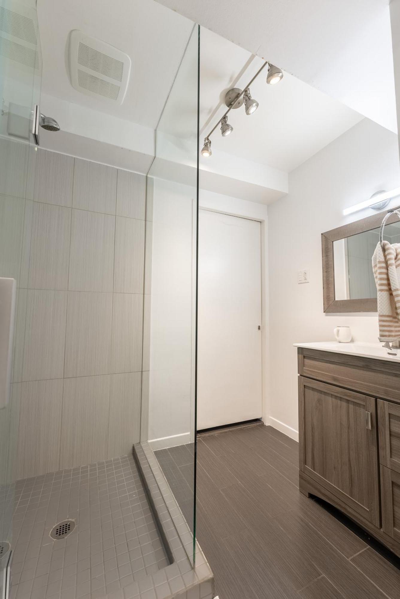 Comfortable Spacious House With Parking Brossard Kültér fotó