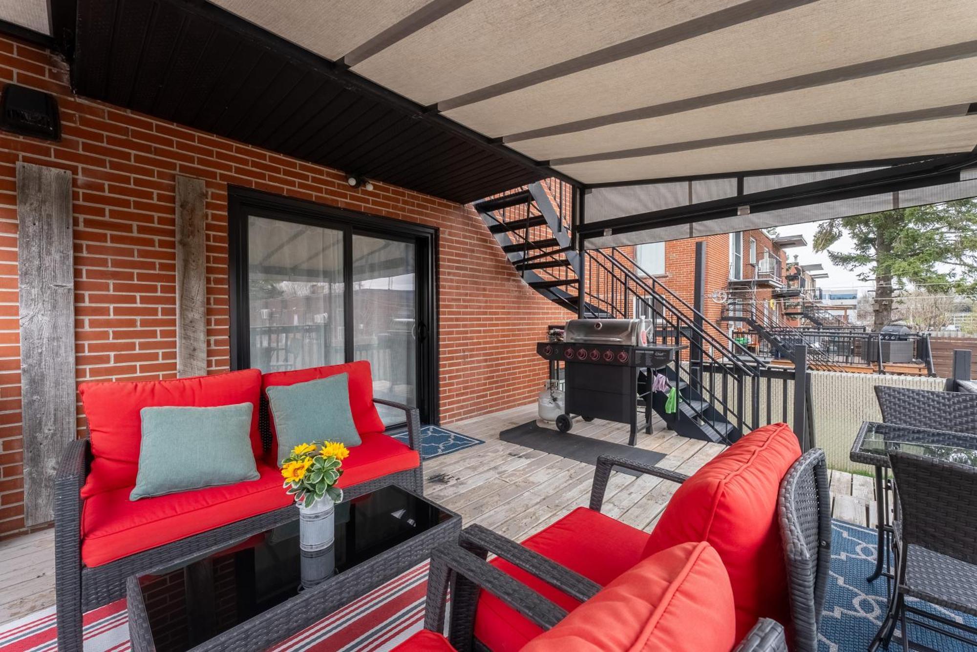 Comfortable Spacious House With Parking Brossard Kültér fotó