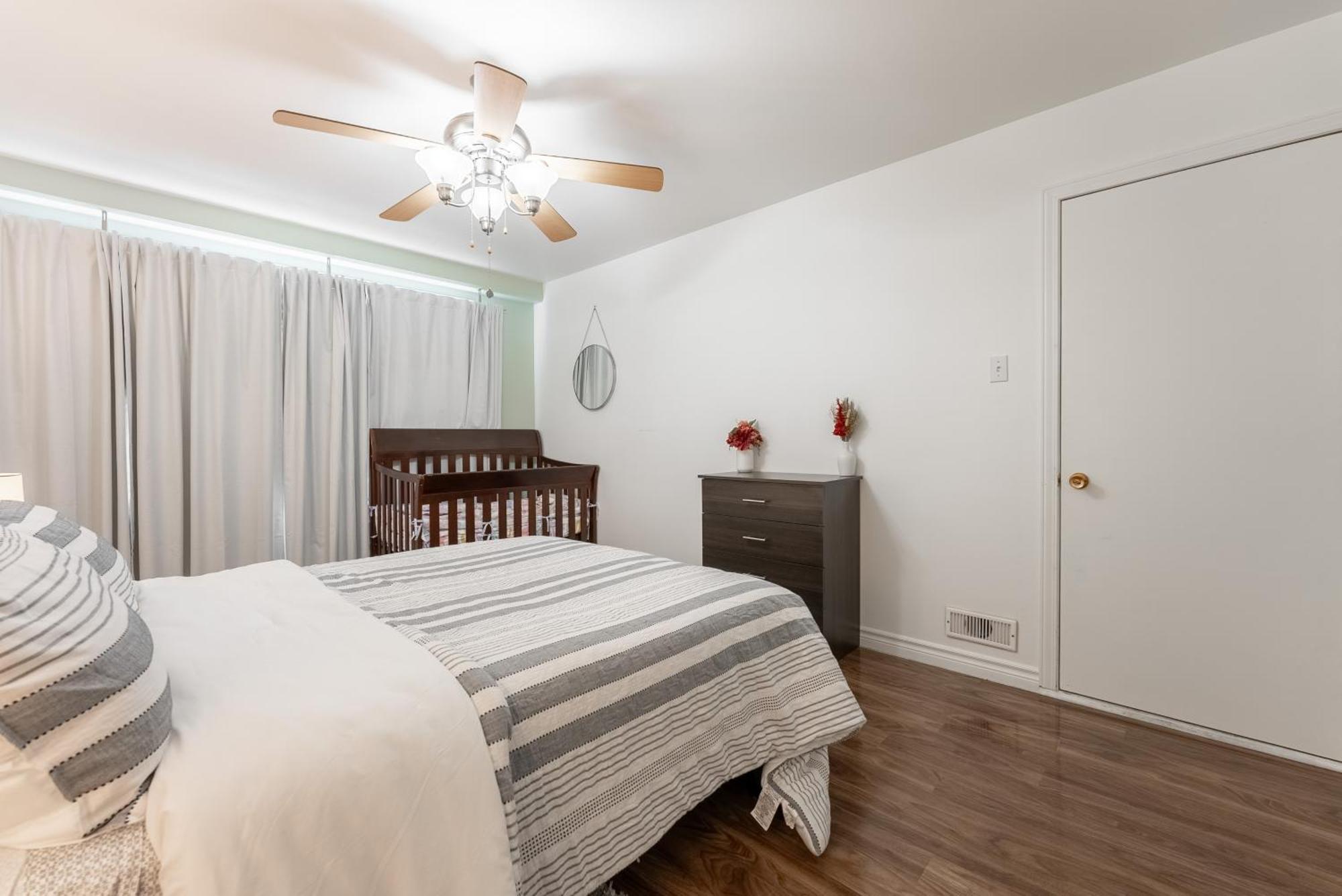 Comfortable Spacious House With Parking Brossard Kültér fotó