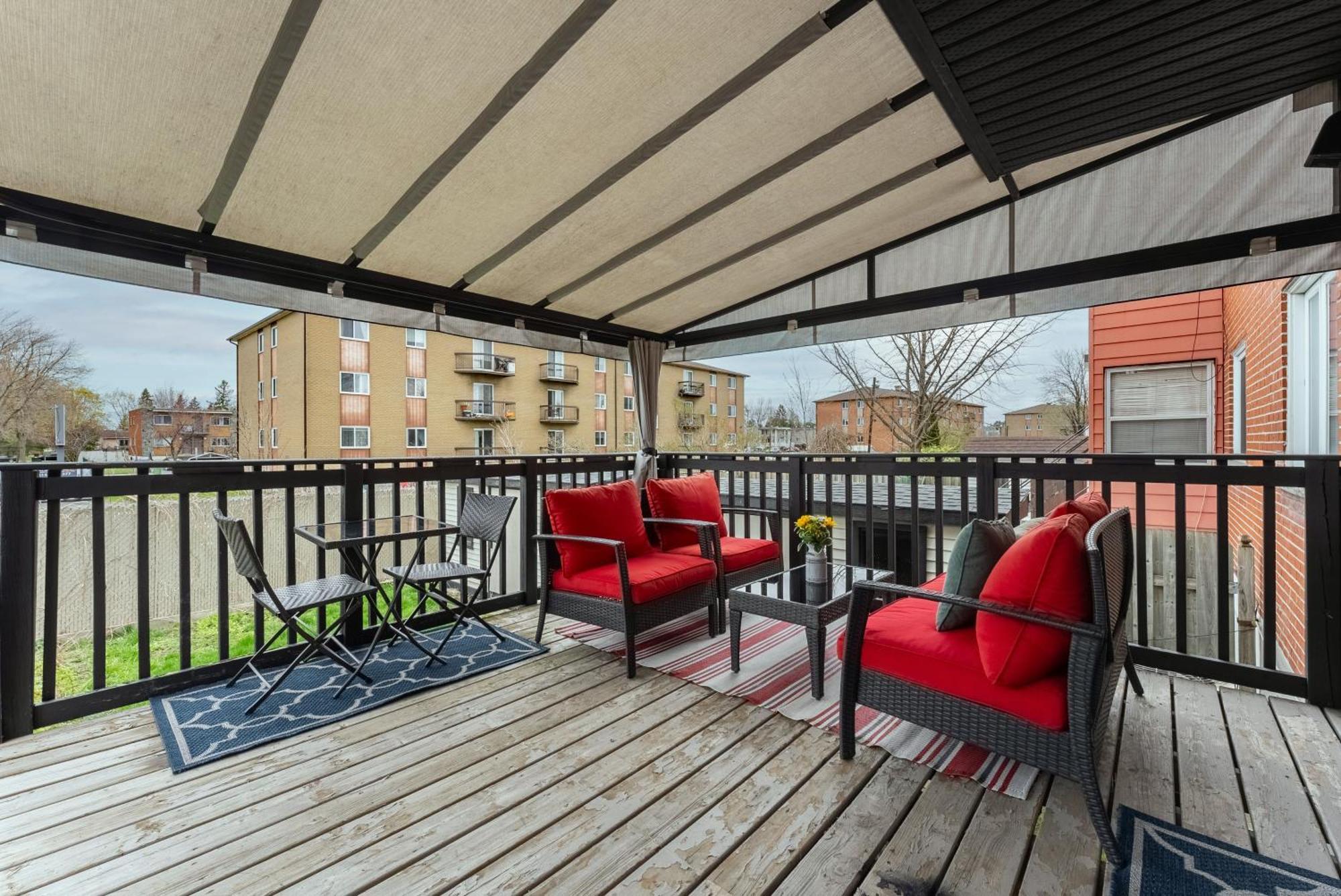 Comfortable Spacious House With Parking Brossard Kültér fotó