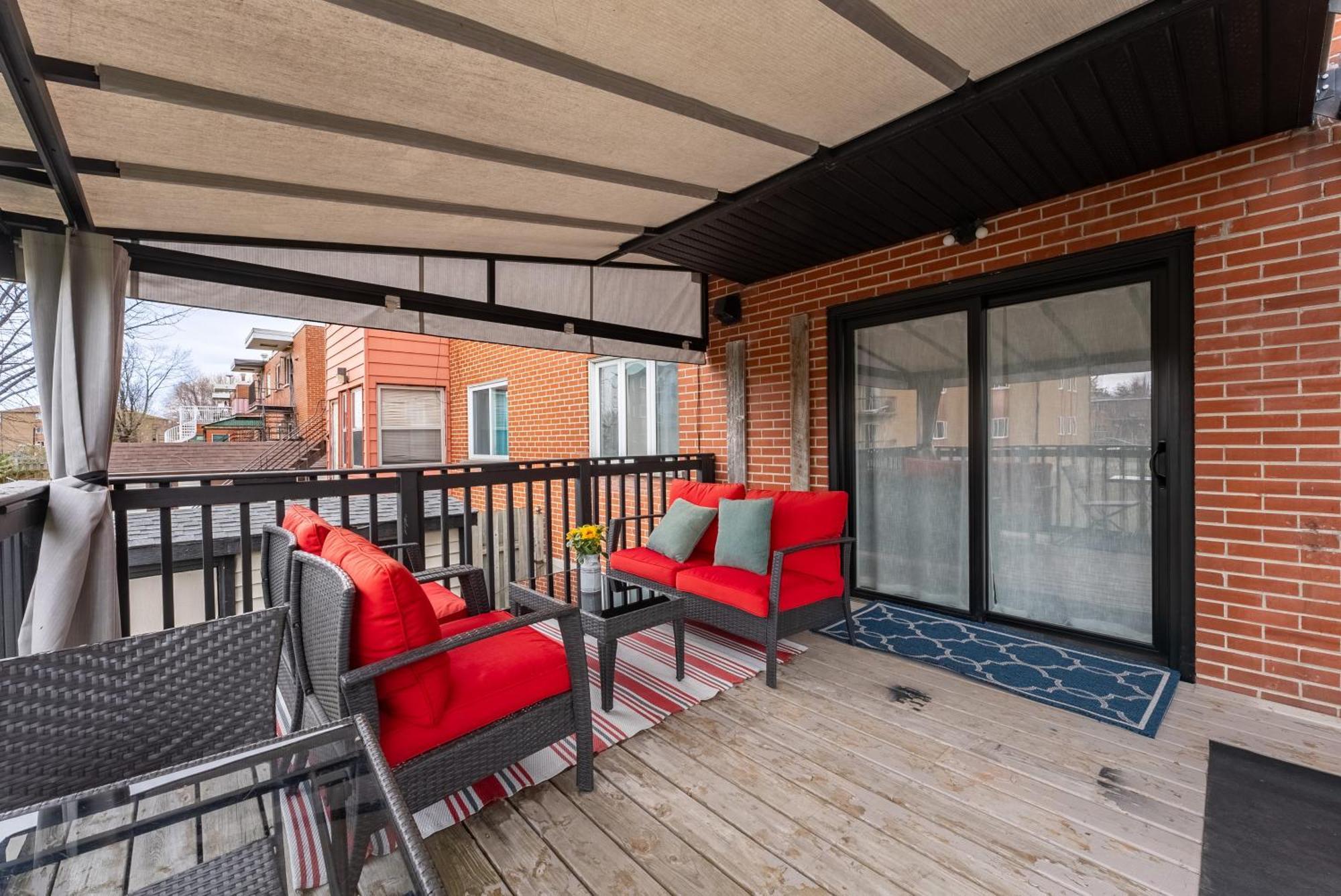 Comfortable Spacious House With Parking Brossard Kültér fotó